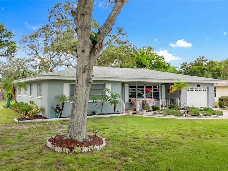 108 Indian Rocks Road S, Belleair Bluffs, FL, 33770