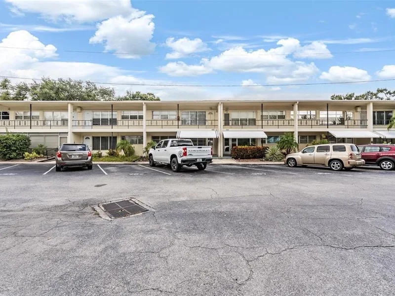 5665 40th Avenue N, Unit 407, Kenneth City, FL, 33709