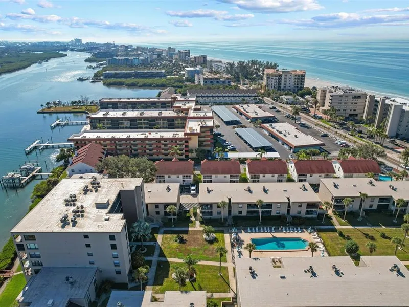 19725 Gulf Boulevard, Unit 13, Indian Shores, FL, 33785