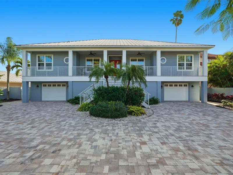 401 Harbor Drive, Belleair Beach, FL, 33786