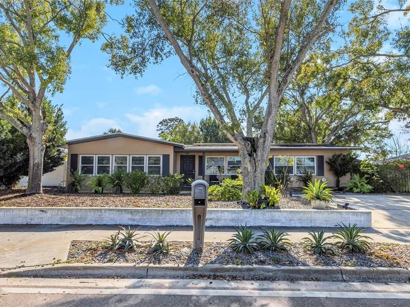 6644 Gulfport Boulevard S, South Pasadena, FL, 33707