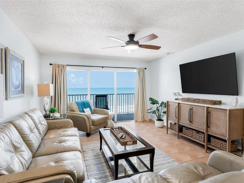 17500 Gulf Boulevard, Unit 407, Redington Shores, FL, 33708
