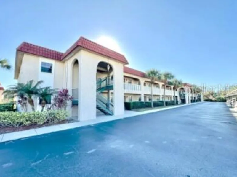 1750 Belleair Forest Drive, Unit A8, Belleair, FL, 33756