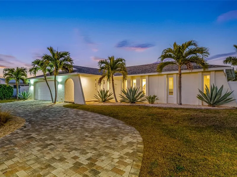 17161 2nd Street E, North Redington Beach, FL, 33708