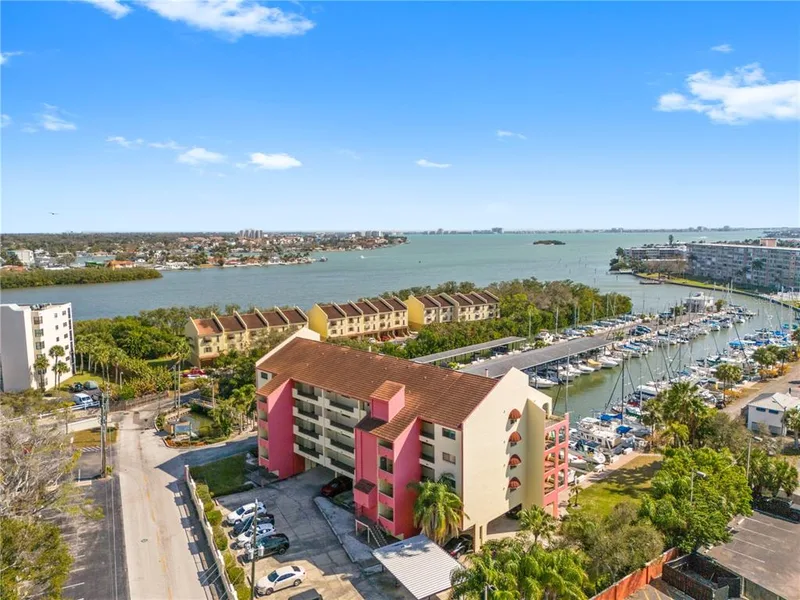 1750 Harbor Place S, Unit 202, South Pasadena, FL, 33707