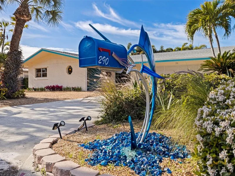 290 1st Street W, Tierra Verde, FL, 33715