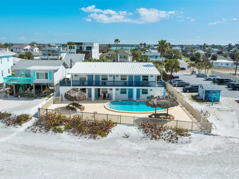 2700 Gulf Boulevard, Unit 1e, Belleair Beach, FL, 33786