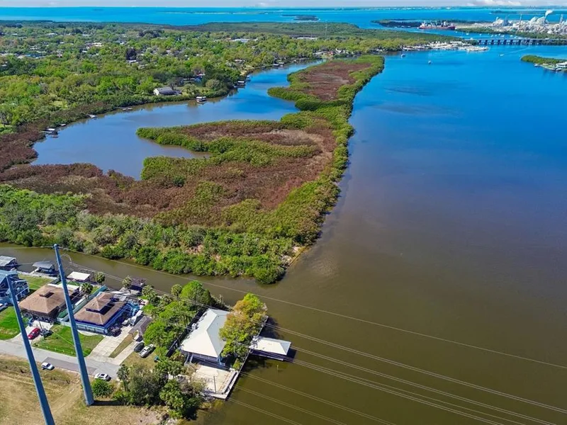 9901 Bay Drive, Gibsonton, FL, 33534