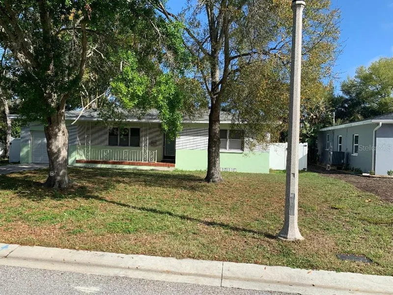 362 Foster Lane, Belleair, FL, 33756