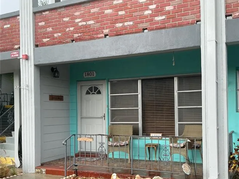 4300 58th Street N, Unit 1801, Kenneth City, FL, 33709