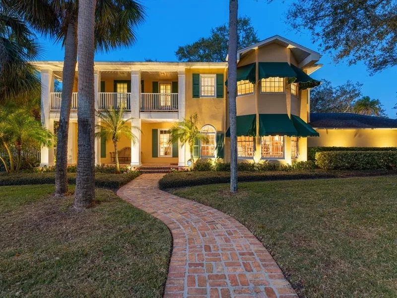 100 Sarasota Road, Belleair, FL, 33756