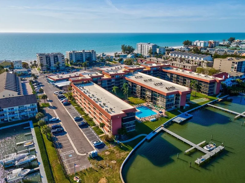19701 Gulf Boulevard, Unit 105, Indian Shores, FL, 33785