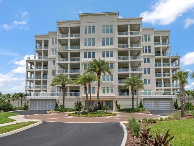 125 Belleview Boulevard, Unit 302, Belleair, FL, 33756