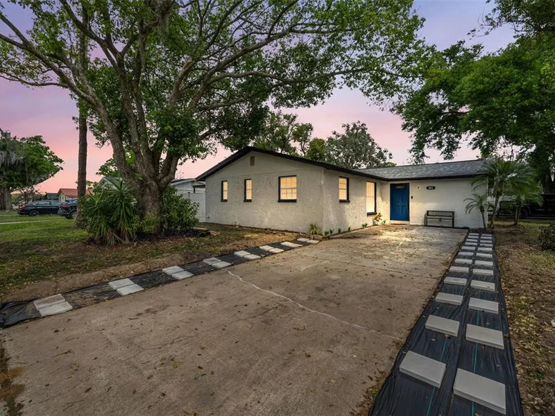 801 Walnut Drive, Seffner, FL, 33584