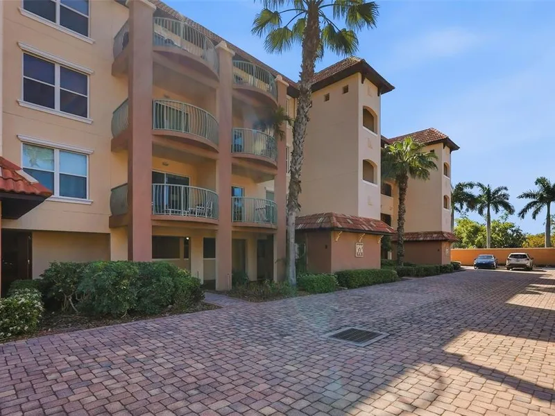 1695 Pinellas Bayway S, Unit E4, Tierra Verde, FL, 33715