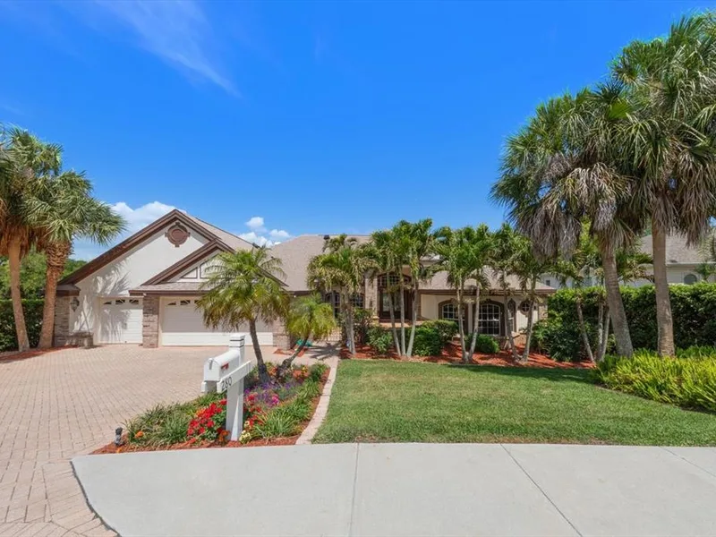 280 Belleview Boulevard, Belleair, FL, 33756