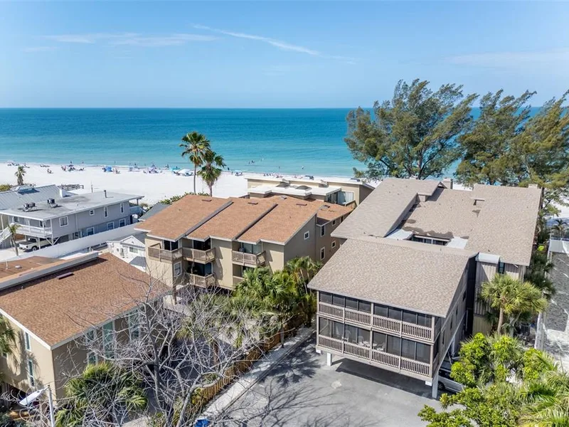 19812 Gulf Boulevard, Unit 4, Indian Shores, FL, 33785