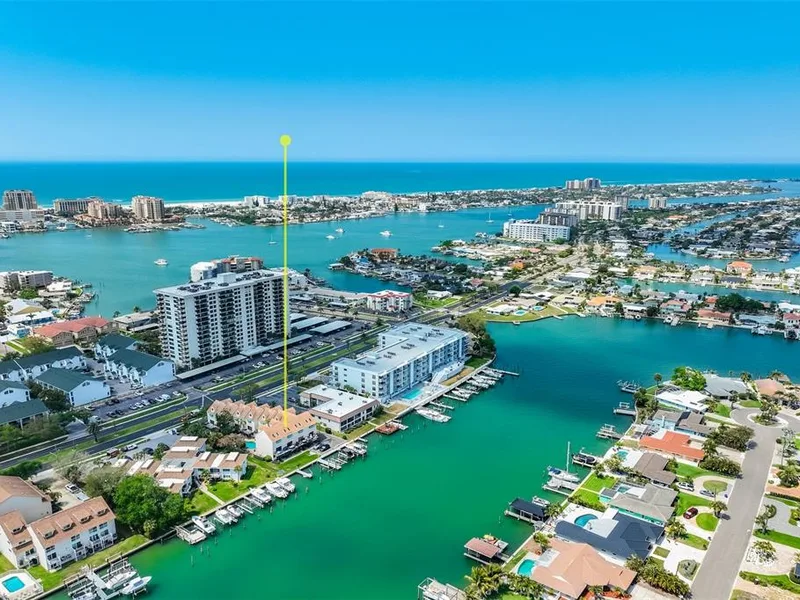 325 Island Way, Unit 109, Clearwater Beach, FL, 33767