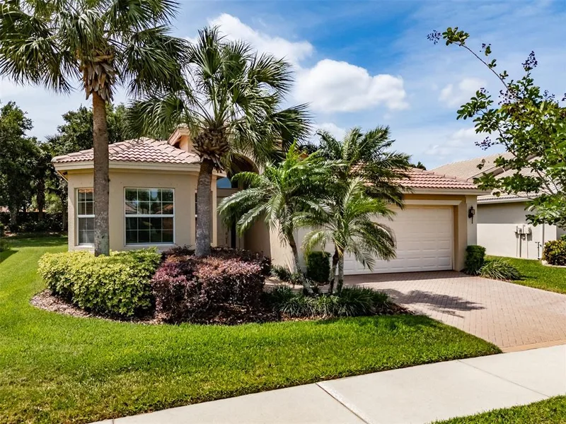 16020 Golden Lakes Drive, Wimauma, FL, 33598