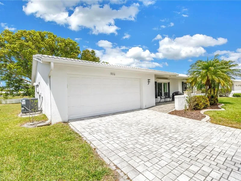 9210 40th Street N, Pinellas Park, FL, 33782