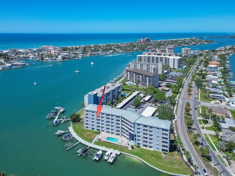 610 Island Way, Unit 407, Clearwater Beach, FL, 33767