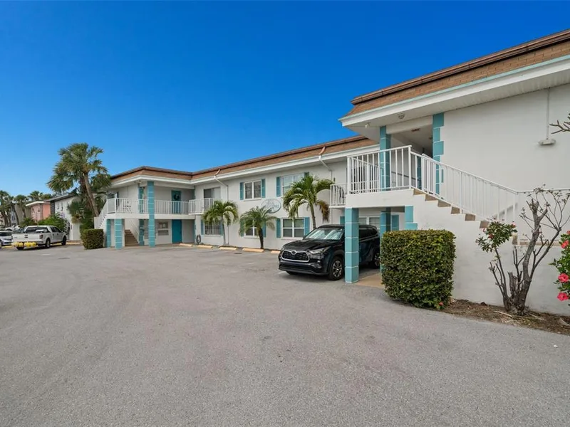 11655 3rd Street E, Unit 1, Treasure Island, FL, 33706