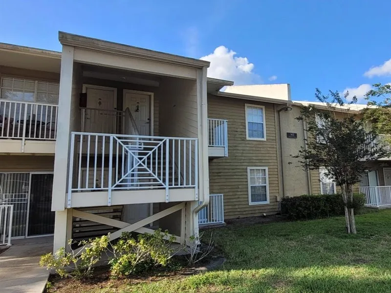 302 Lake Parsons Green, Unit 102, Brandon, FL, 33511