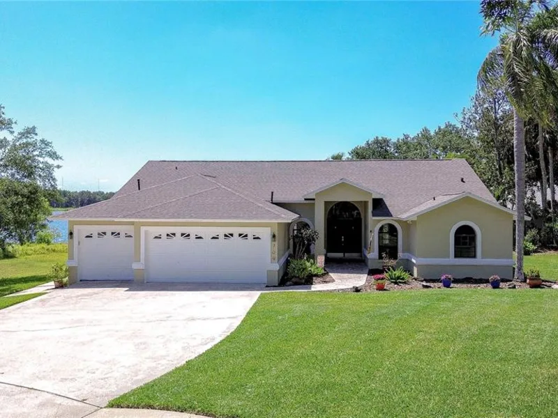 709 Sportsman Park Drive, Seffner, FL, 33584