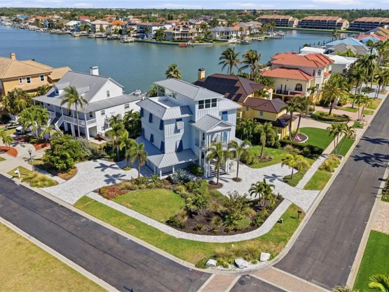 2813 Kipps Colony Drive S, Gulfport, FL, 33707