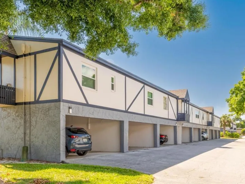 1147 King Arthur Court, Unit 204, Dunedin, FL, 34698