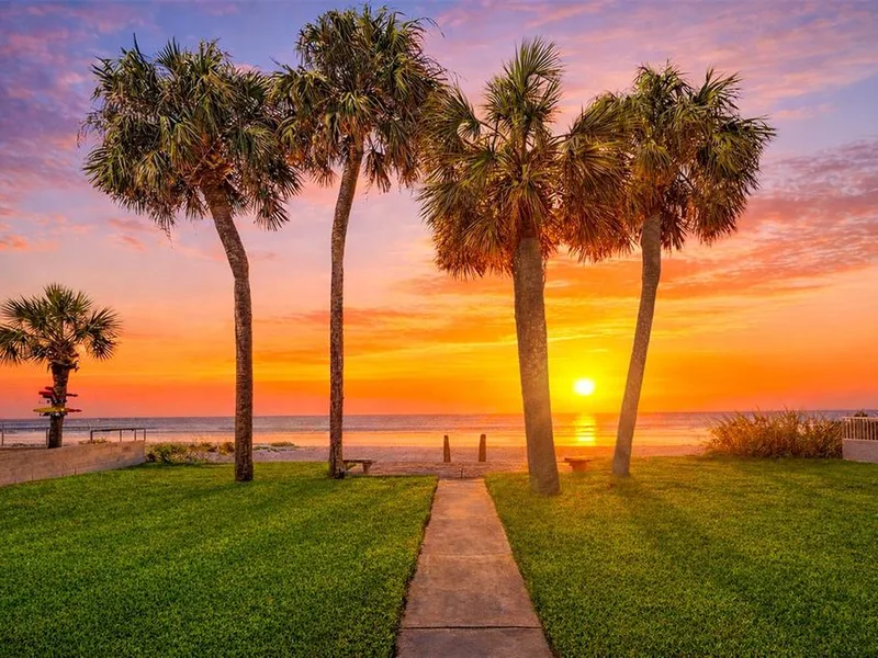 18206 Sunset Boulevard, Redington Shores, FL, 33708