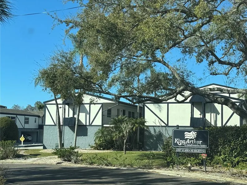 1126 King Arthur Court, Unit 413, Dunedin, FL, 34698
