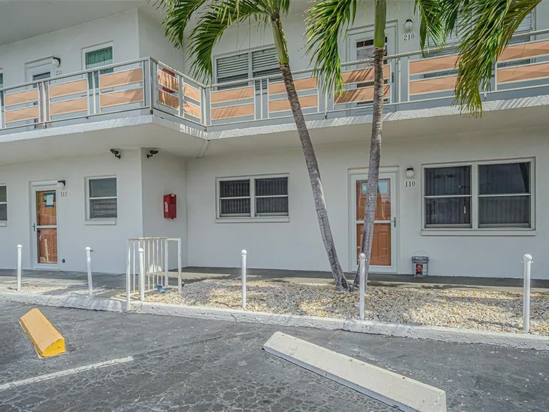 3128 59th Street S, Unit 110, Gulfport, FL, 33707