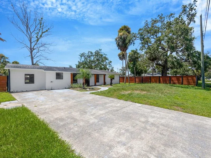 9935 River Drive, Gibsonton, FL, 33534