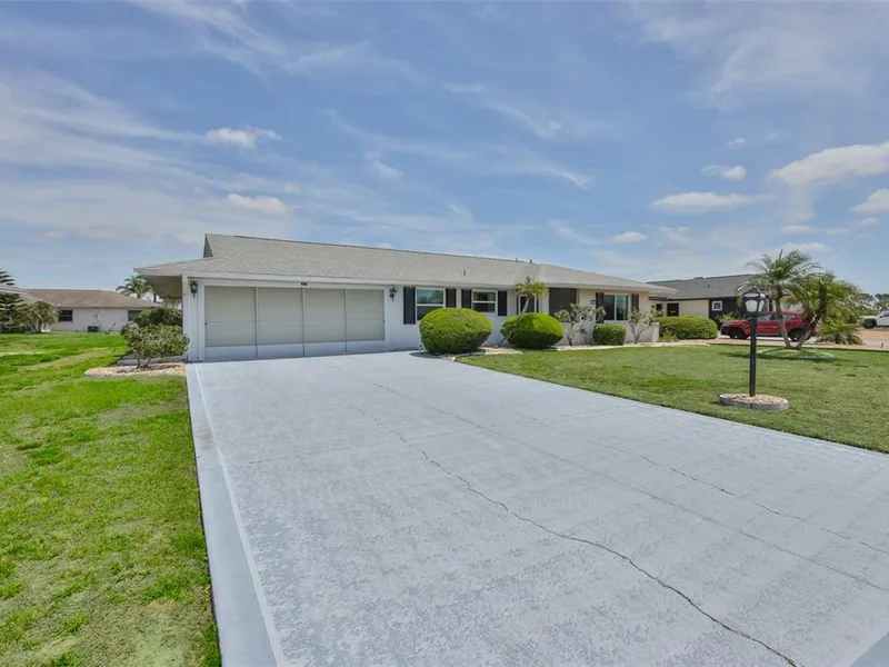 1525 Allegheny Drive, Sun City Center, FL, 33573