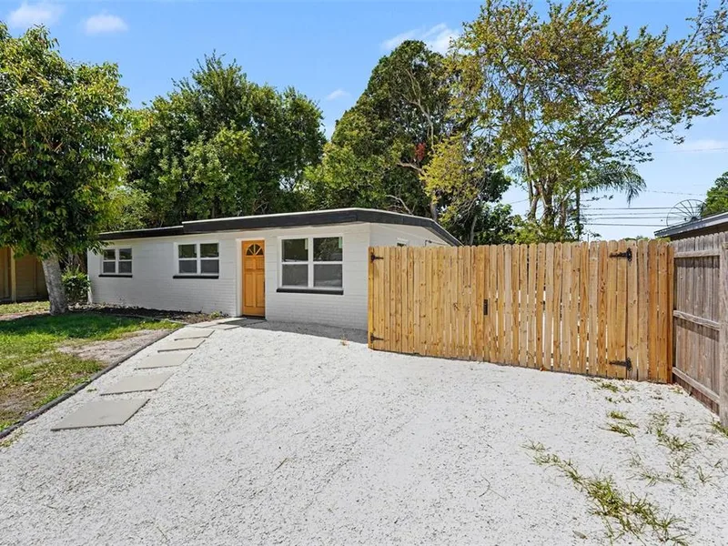 9482 Crestview Street, Seminole, FL, 33772