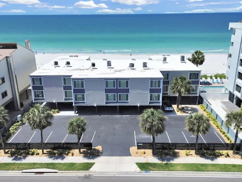 19020 Gulf Boulevard, Unit 8, Indian Shores, FL, 33785