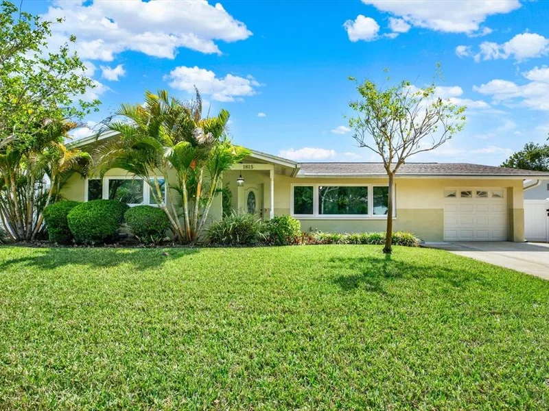1815 Chateau Drive E, Clearwater, FL, 33756