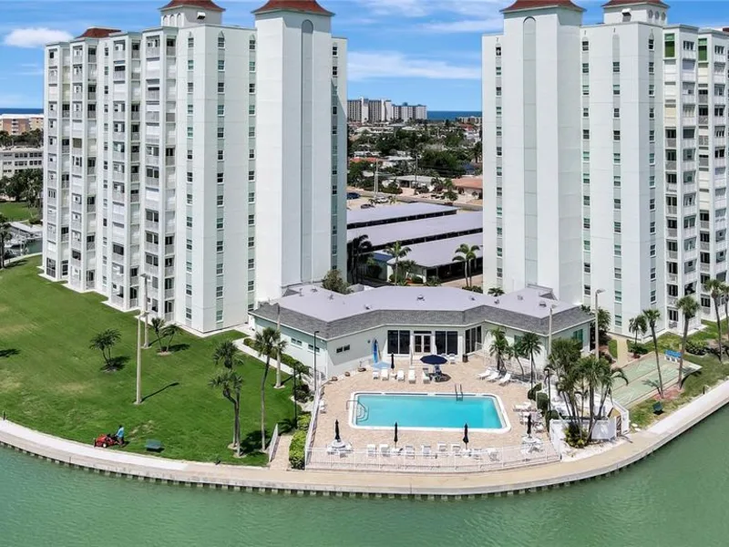 400 64th Avenue, Unit 202, St Pete Beach, FL, 33706