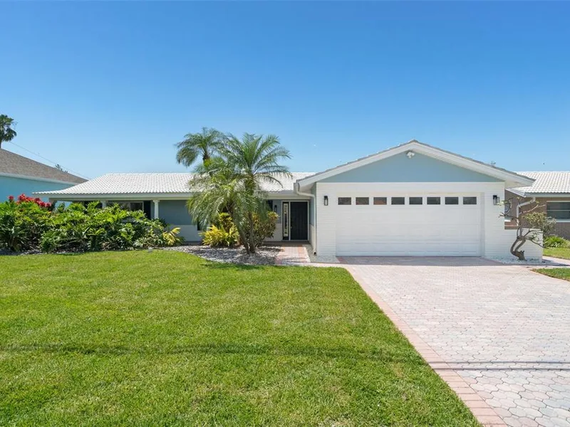 11900 7th Street E, Treasure Island, FL, 33706