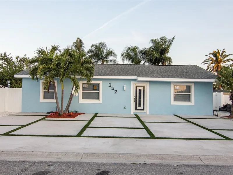 352 144th Avenue, Madeira Beach, FL, 33708