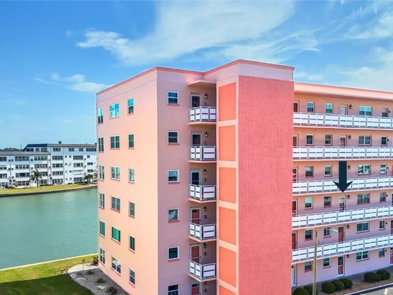 6025 Shore Boulevard S, Unit 303, Gulfport, FL, 33707