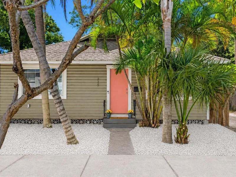 225 35th Street S, St Petersburg, FL, 33711