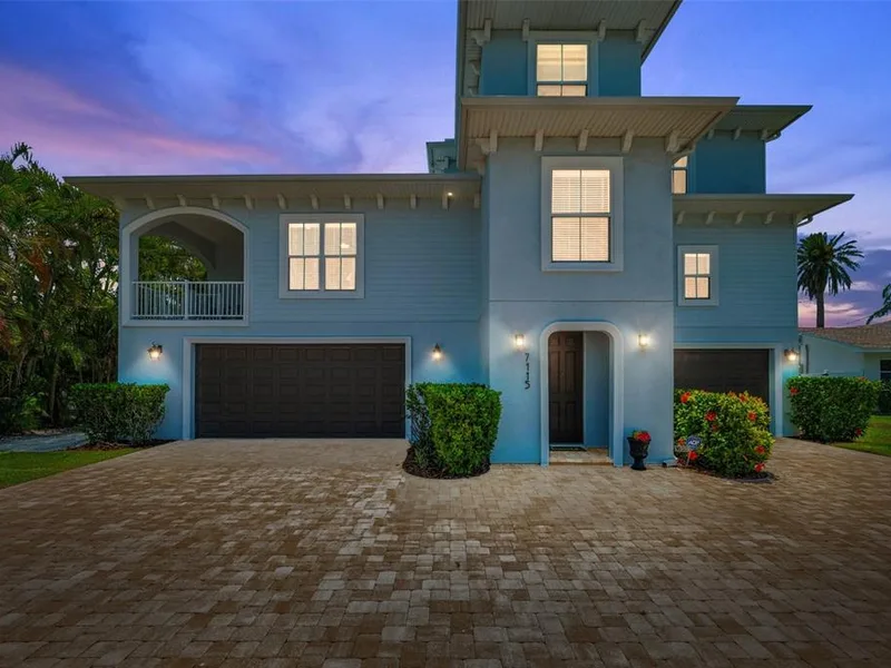 7115 Bay Street, St Pete Beach, FL, 33706