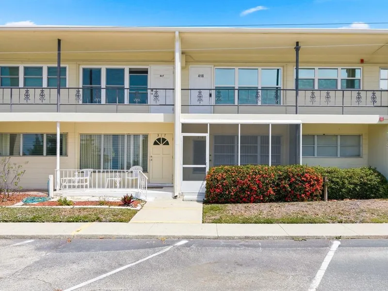 5593 40th Avenue N, Unit 418, Kenneth City, FL, 33709