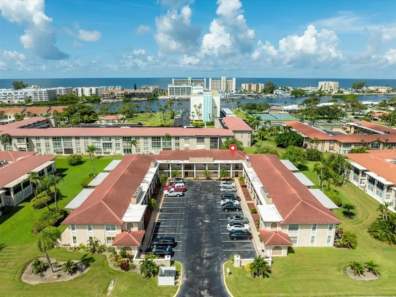 10280 Imperial Point Drive W, Unit 21, Largo, FL, 33774