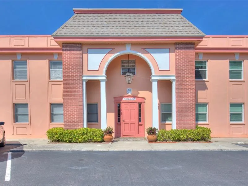 7011 Place De La Paix, Unit 2a, South Pasadena, FL, 33707