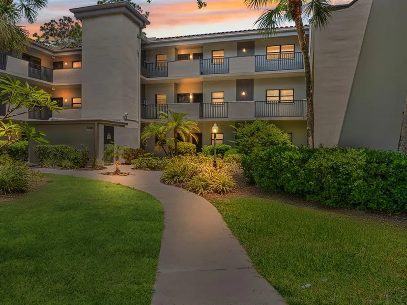 2650 Countryside Boulevard, Unit B307, Clearwater, FL, 33761