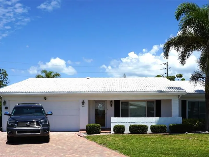 4031 93rd Terrace N, Unit 5, Pinellas Park, FL, 33782