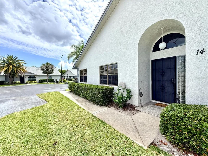 2749 Countryside Boulevard, Unit 14, Clearwater, FL, 33761